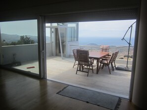 Flat-screen TV - Alekos Beach Houses-Marina (Kefalonia)