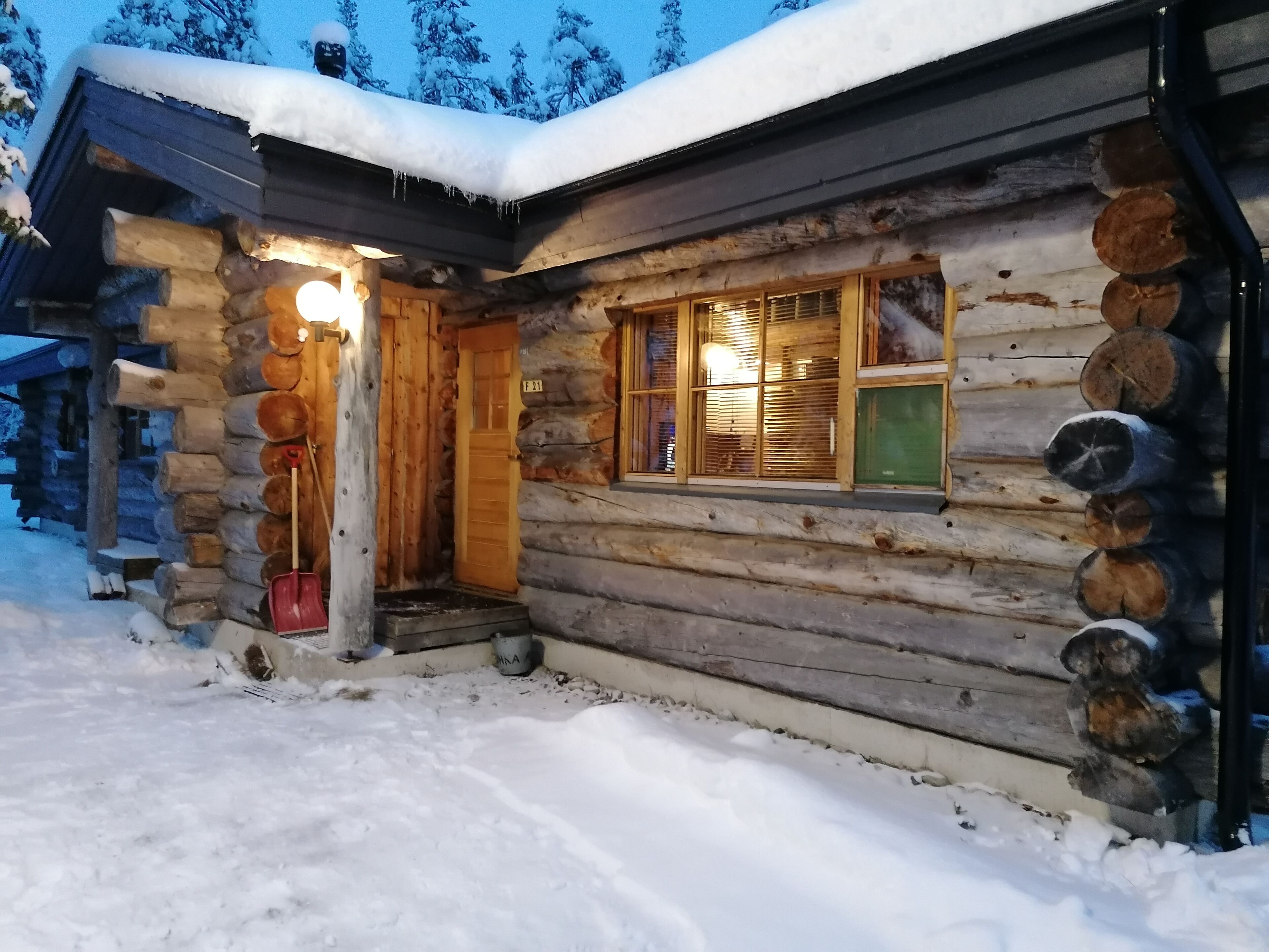 Huoneisto, sauna (F21) | Näkymä sisäpihalle