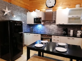 Apartment, 1 Bedroom, Sauna, Courtyard View | Private kitchen | Fridge, microwave, oven, stovetop
