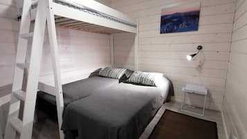 Apartemen, 1 kamar tidur, sauna | Dilengkapi dengan perabotan berbeda-beda dan meja kerja