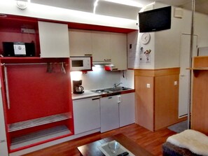 Classic-Studio, Nichtraucher, Blick auf den Innenhof (A18) | Eigene Küche