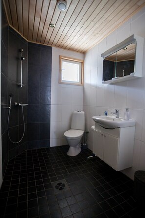 Marina Villa Two bedrooms & Sauna | Bathroom