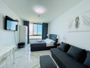 Classic Triple Room | 1 bedroom, desk, laptop workspace, blackout drapes - Sea Breeze Apartmens (Netanya)