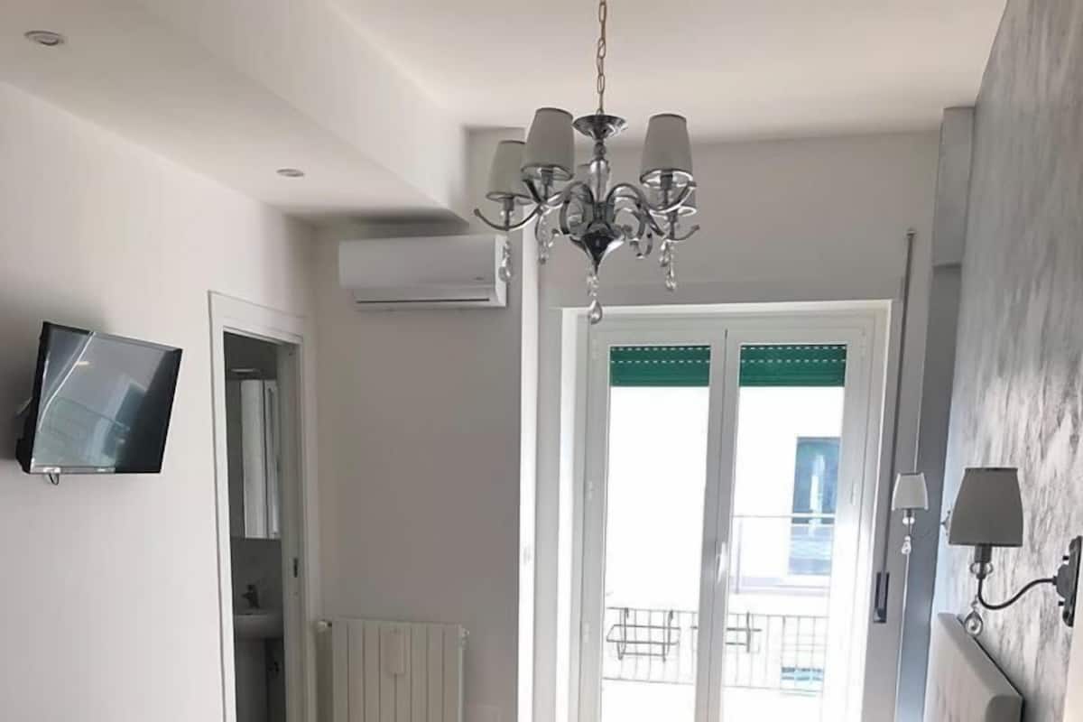 Kamar Double | Meja kerja, kedap suara, Wi-Fi gratis, dan seprai linen