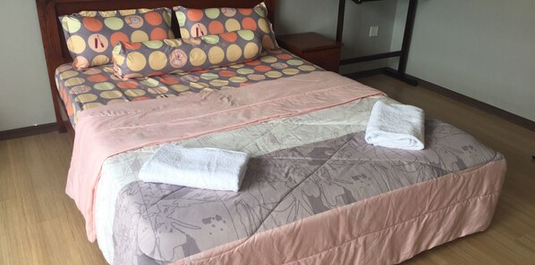 Apartment, 3 Bedrooms | 3 bedrooms, desk, blackout drapes, soundproofing