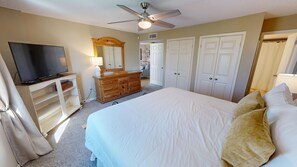 Condo, 2 Bedrooms - Dolphin Point 306c 2 Bedroom Condo by RedAwning (Destin)