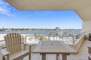 Appart'hôtel, 2 chambres | Balcon