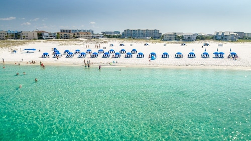 East Pass Towers 305 2 Bedroom Condo by RedAwning