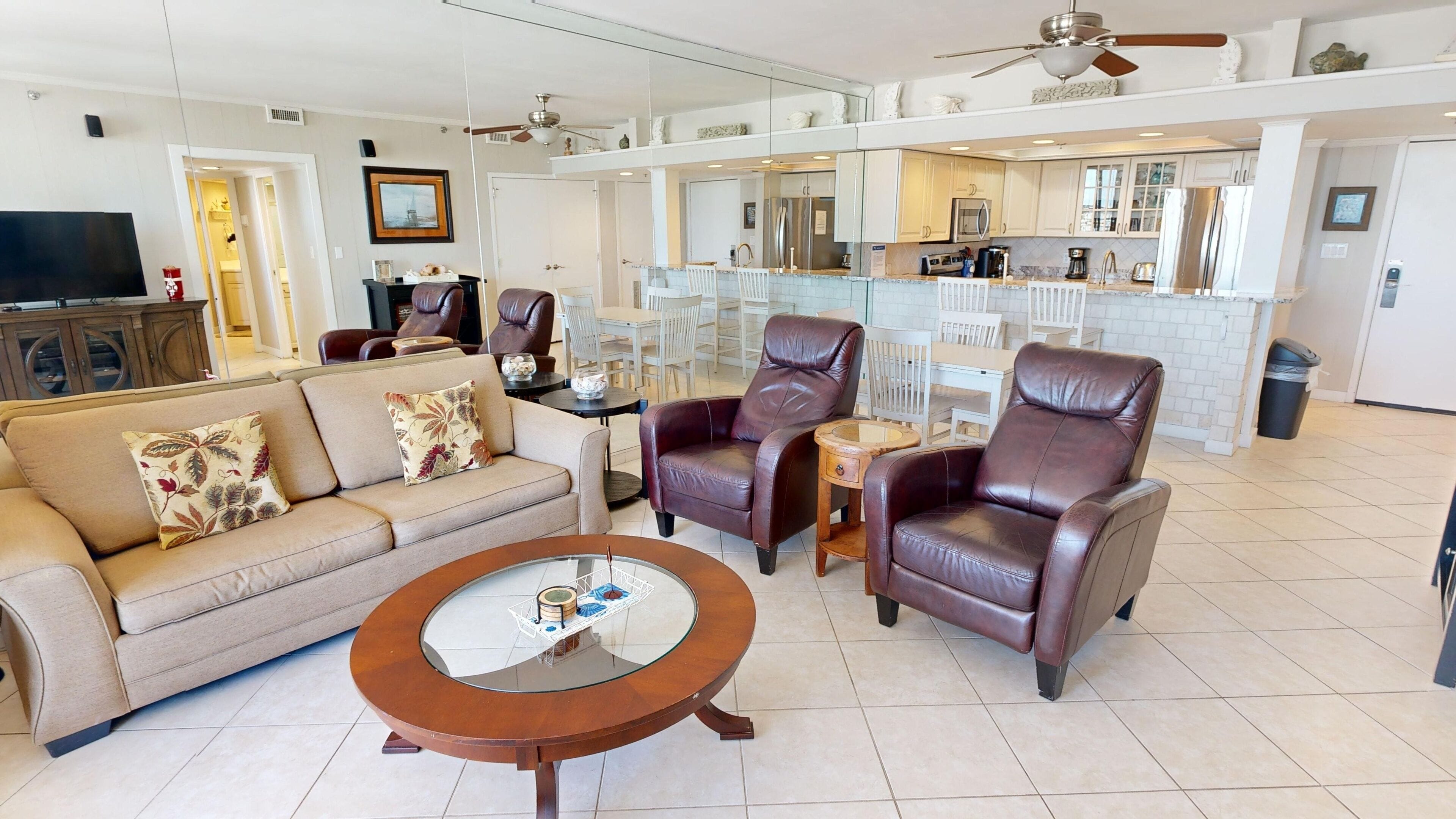 Apartment, 2 Schlafzimmer | Wohnbereich | Fernseher