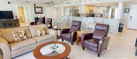 Apartment, 2 Schlafzimmer | Wohnbereich | Fernseher