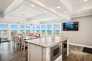 Condo, 3 Bedrooms | Dining