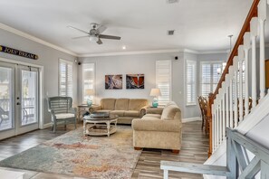 Talo, 3 makuuhuonetta | Olohuone | Televisio