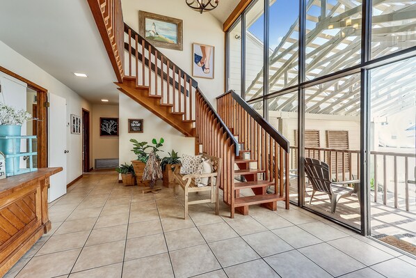 House, 5 Bedrooms | Interior