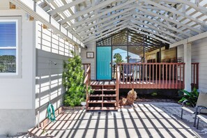 House, 5 Bedrooms | Exterior