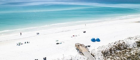 Appart'hôtel, 2 chambres | Plage | Plage à proximité