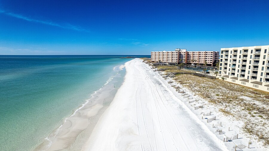 Inlet Reef 314 2 Bedroom Condo by RedAwning