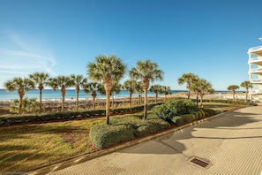 Condo, 3 Bedrooms | Property grounds