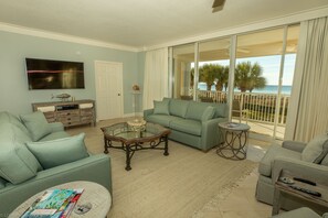 Living area - Oceania 106 3 Bedroom Condo by RedAwning (Destin)