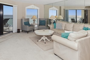 Condo, 2 Bedrooms | Living area