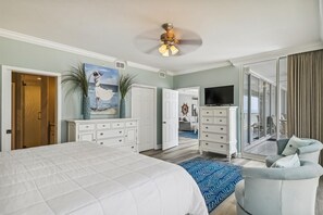 Condo, 3 Bedrooms