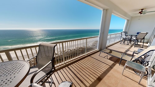 Oceania 906 3 Bedroom Condo by RedAwning