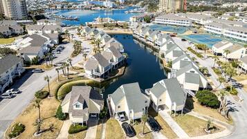 Condo, 2 Bedrooms | Exterior