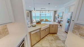Condo, 3 Bedrooms | Private kitchen