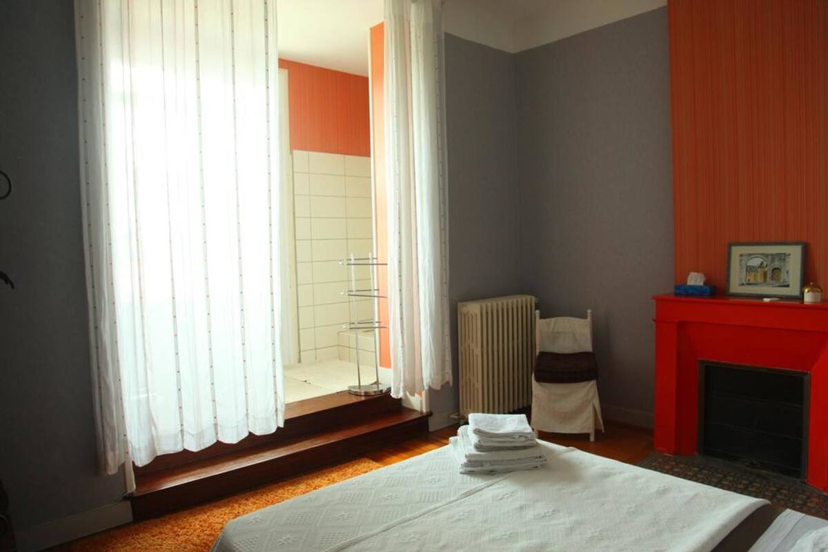 Quarto standard, 1 cama de casal, para não fumantes, vista para o jardim | Berços grátis, Wi-Fi de cortesia, individualmente decorados