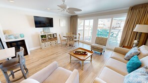 Condo, 2 Bedrooms | Living area