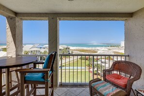 Property grounds - Magnolia House 501 2 Bedroom Condo by RedAwning (Destin)