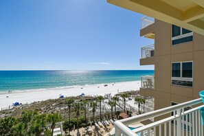 Property grounds - Destin Towers 61 2 Bedroom Condo by RedAwning (Destin)