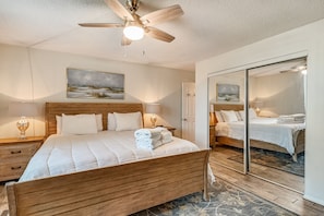 Condo, 2 Bedrooms
