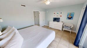 Townhome, 2 Bedrooms | 2 bedrooms, iron/ironing board, free WiFi, bed sheets