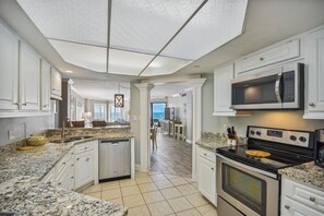 コンドミニアム 4 ベッドルーム | 専用キッチン | 冷蔵庫、電子レンジ、オーブン、食器洗い機