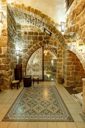 Interior - Zidan Sarai Suite (Acre)