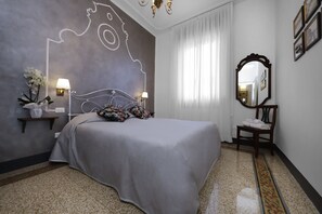 Standard Double Room, Shared Bathroom | Down comforters, memory foam beds, individually decorated - Residenza Cecchi (Florence)