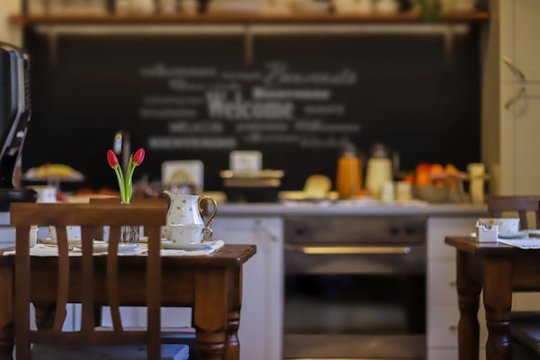 Colazione a buffet inclusa, servita tutte le mattine