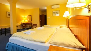 Unclassified image, 2 of 36, button - Hotel Prajer (Vodňany)