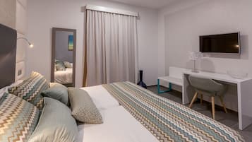 2 bedrooms, in-room safe, desk, laptop workspace