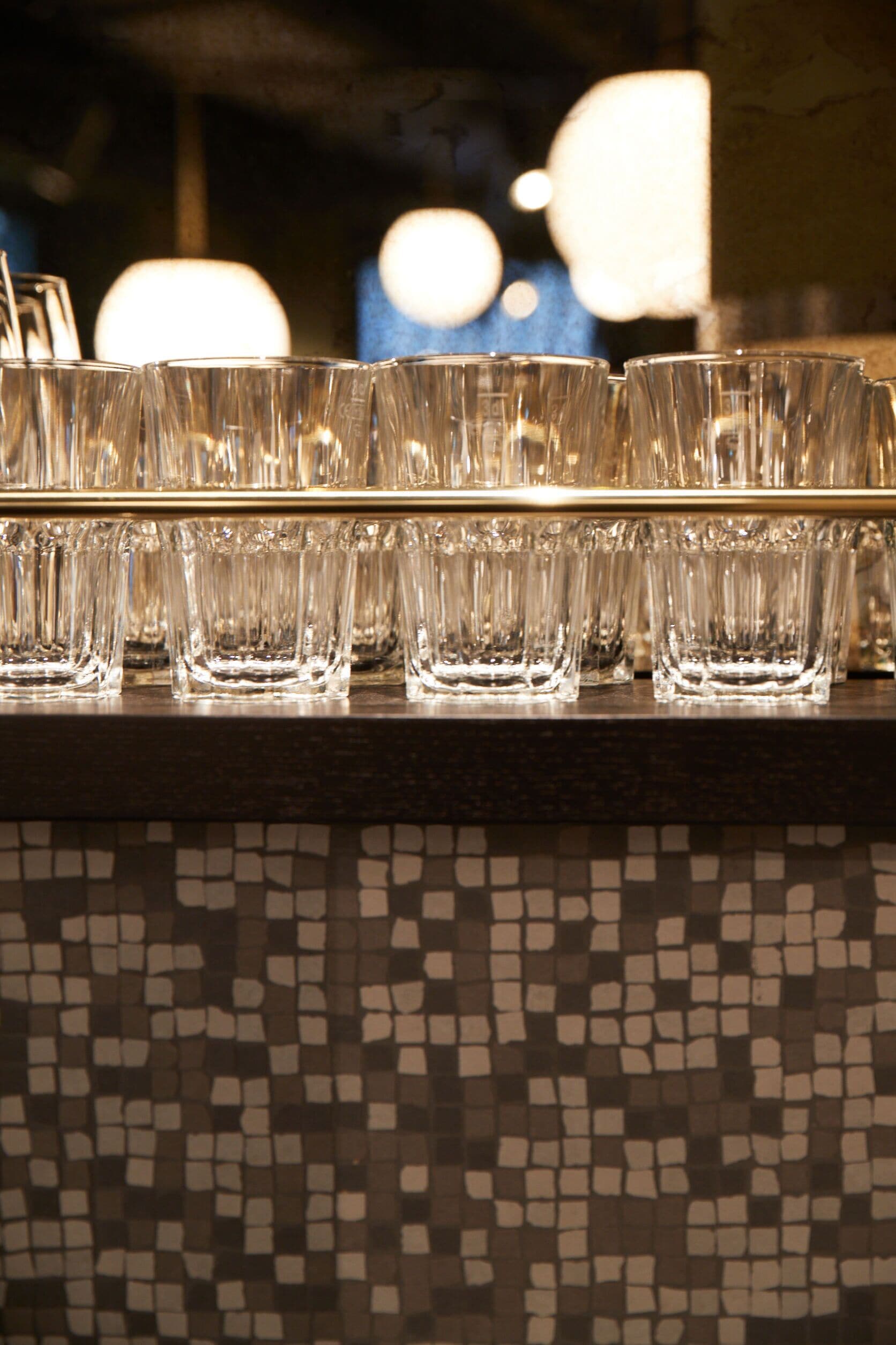 lunch and dinner served, italian cuisine