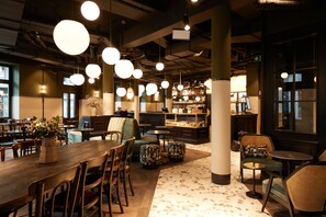 Lunsj og middag serveres, italienske retter