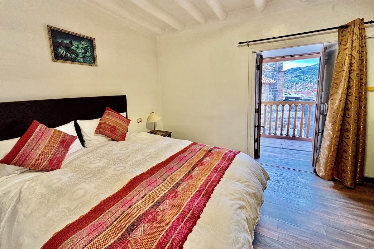 Superior-suite - 1 queensize-seng - balkon | Premium-sengetøj, dundyner, lydisolering, gratis Wi-Fi