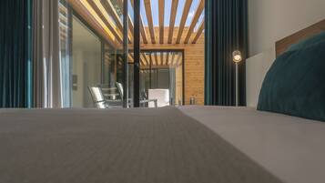 Premium Villa, 2 Bedrooms, Non Smoking, Garden View | Memory-foam beds, blackout curtains, soundproofing, iron/ironing board
