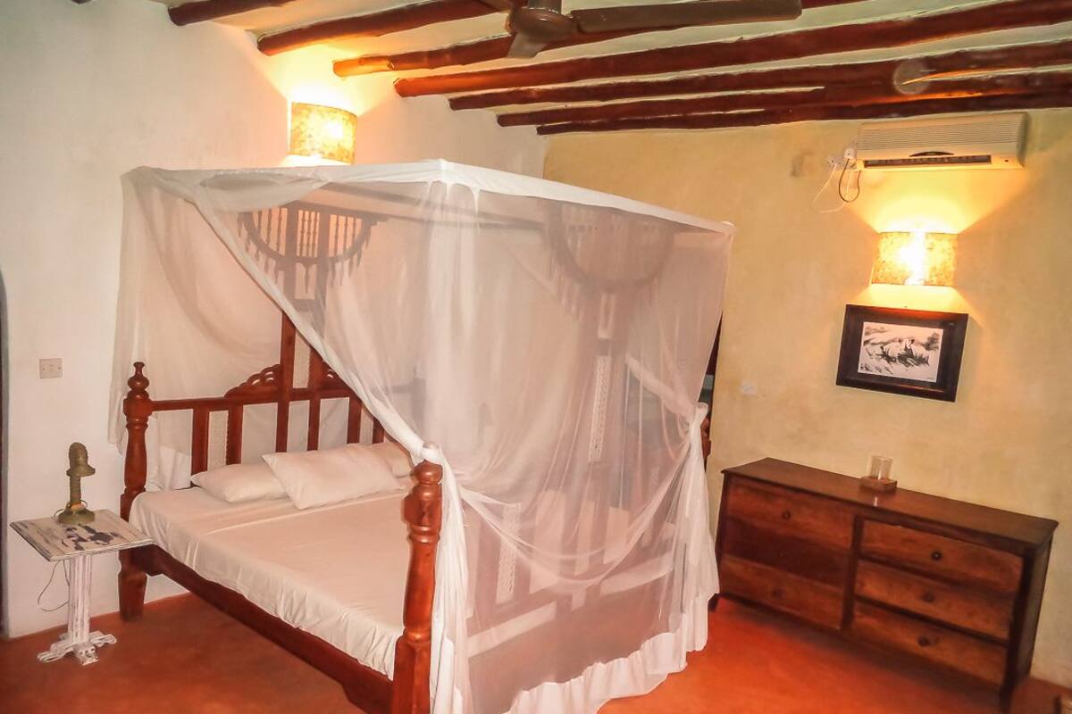 In-room safe, desk, iron/ironing board, rollaway beds