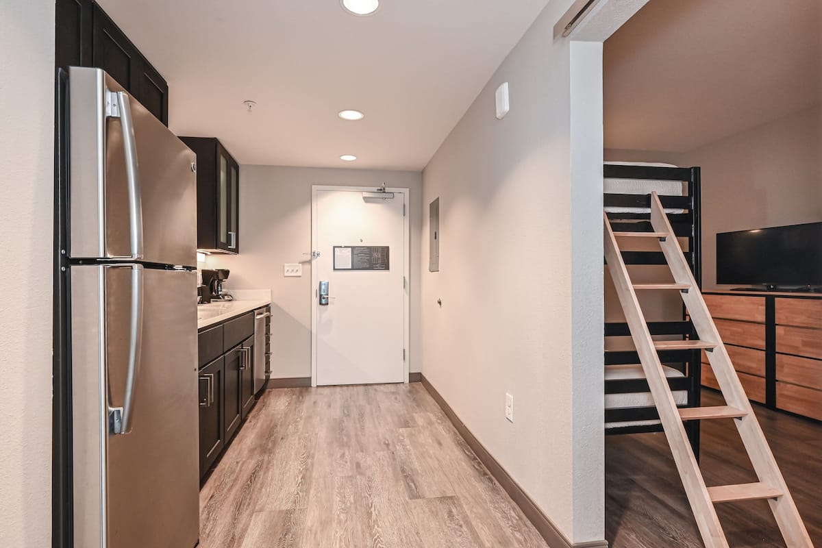 1 bedroom, in-room safe, desk, laptop workspace