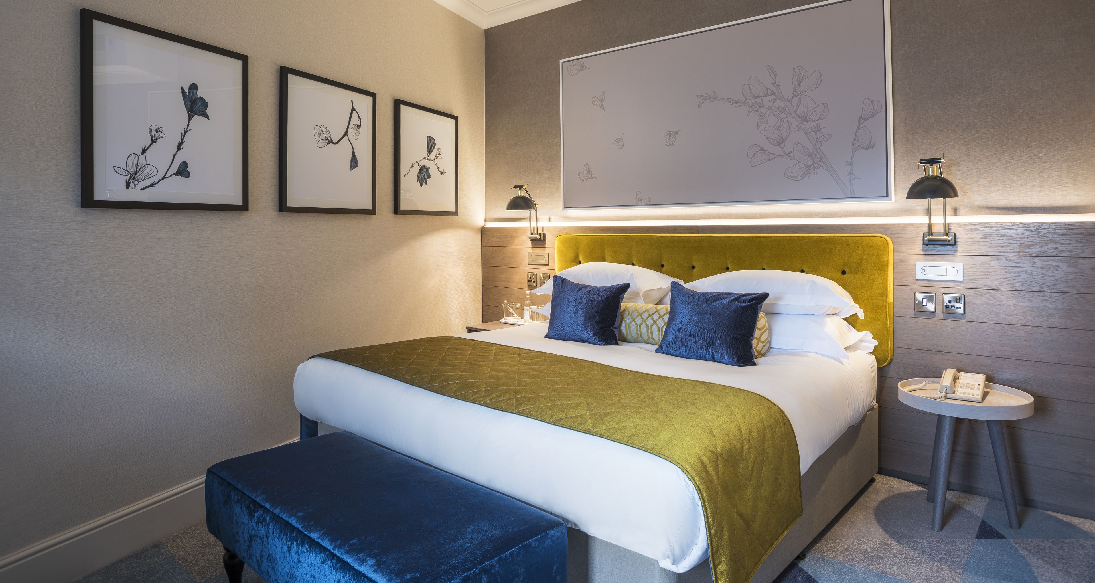 Suite, 1 King Bed, Non Smoking | Premium bedding, in-room safe, blackout drapes, iron/ironing board