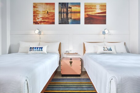 Universal's Endless Summer Resort Dockside Inn and Suites - Image 36