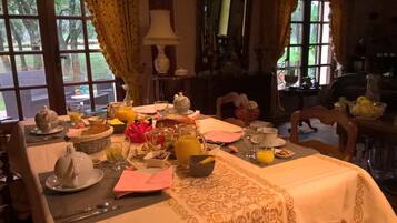 Petit déjeuner continental compris tous les jours