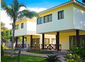 Love Suite | Minibar, décoration personnalisée, ameublement personnalisé