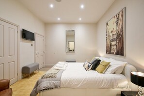 Apartment, 2 Schlafzimmer | Bügeleisen/Bügelbrett, kostenloses WLAN, Bettwäsche